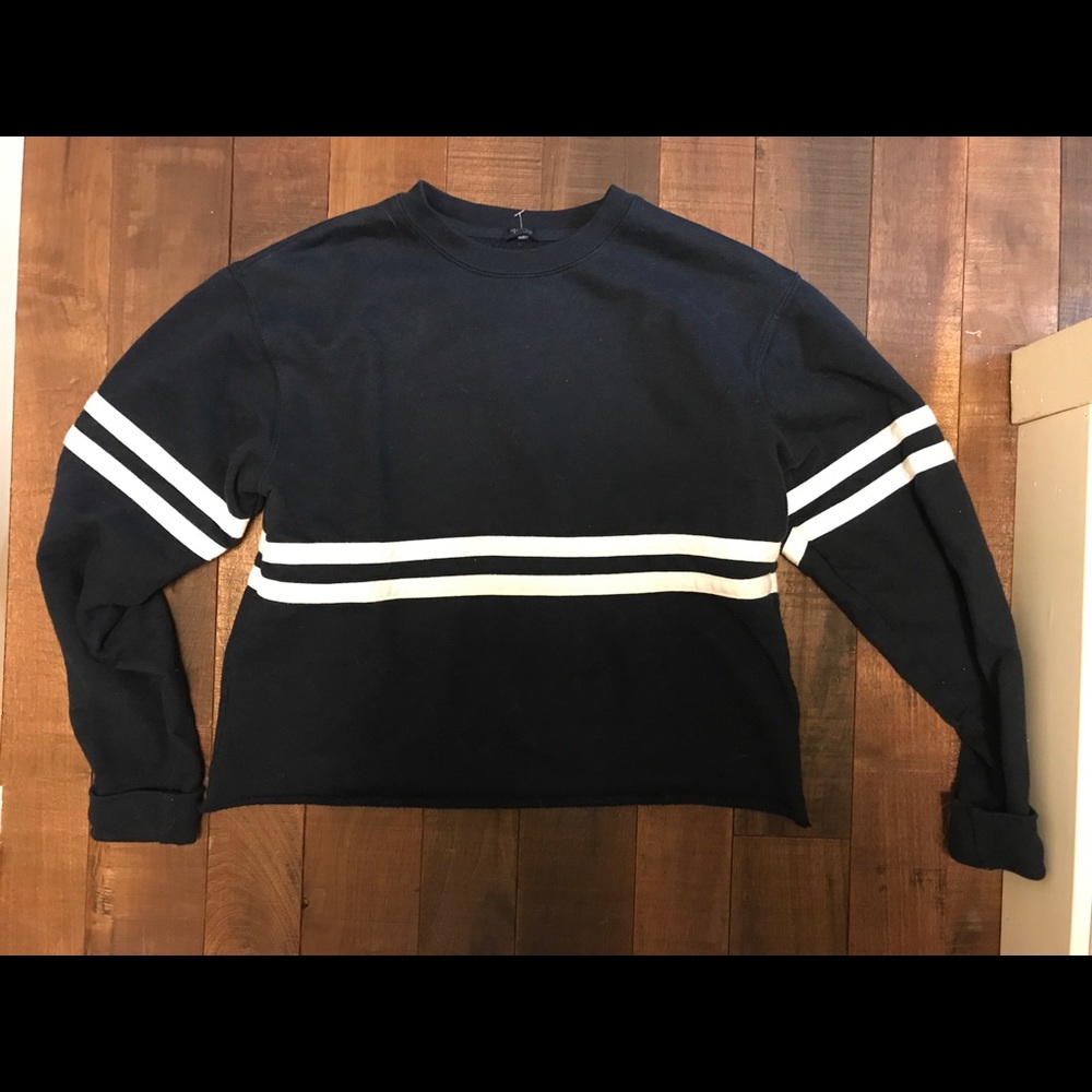 Brandy Melville Cropped Sweatshirt